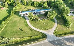 Pleasant Stay Motel